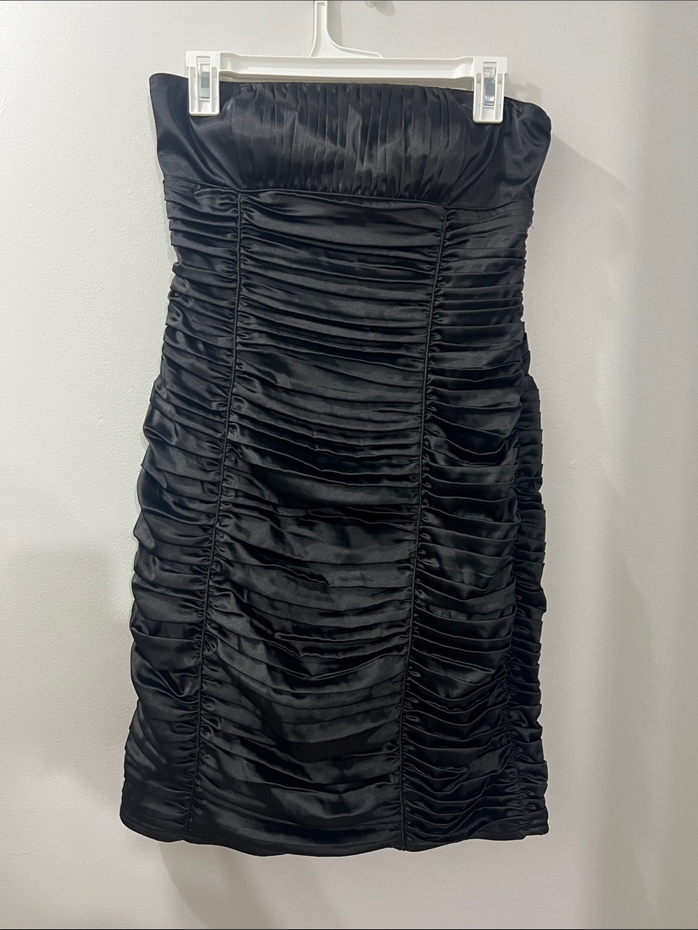 Morgan & Co. Black Strapless Ruched Satin Cocktail Dress